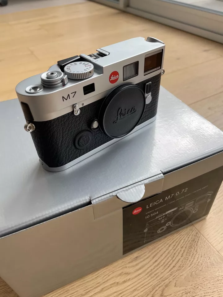 Leica M7 0.72 Silver Chrome near mint - Image 2