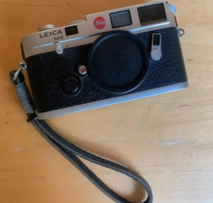 Lеiса M6 film Camera 35mm rаngеfindеr vintаgе оriginаl bоdу – Mint