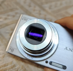 Sony DSC-W830 Cyber-Shot 20.1MP 8x zoom Digital Camera Silver