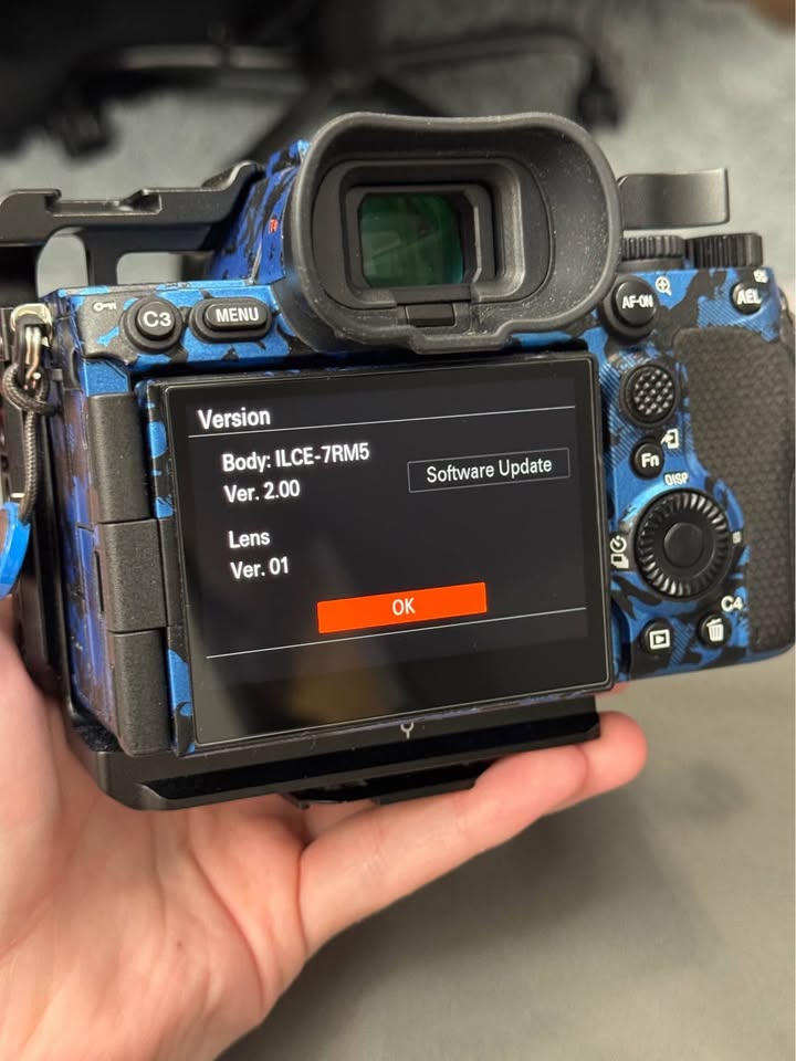 Sony a7R V mirrorless camera + 3 lenses and a bunch of accessories - Image 10